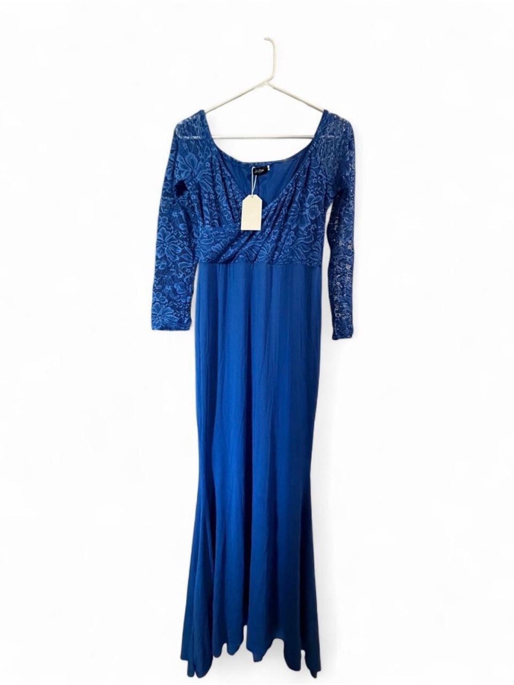 Elegant Long-Sleeve Lace Bodice Maxi Dress in Blue